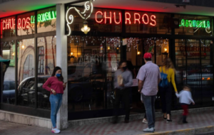 Adiós a una esquina tradicional: Churros La Bombilla cambia de ubicación en Guadalajara